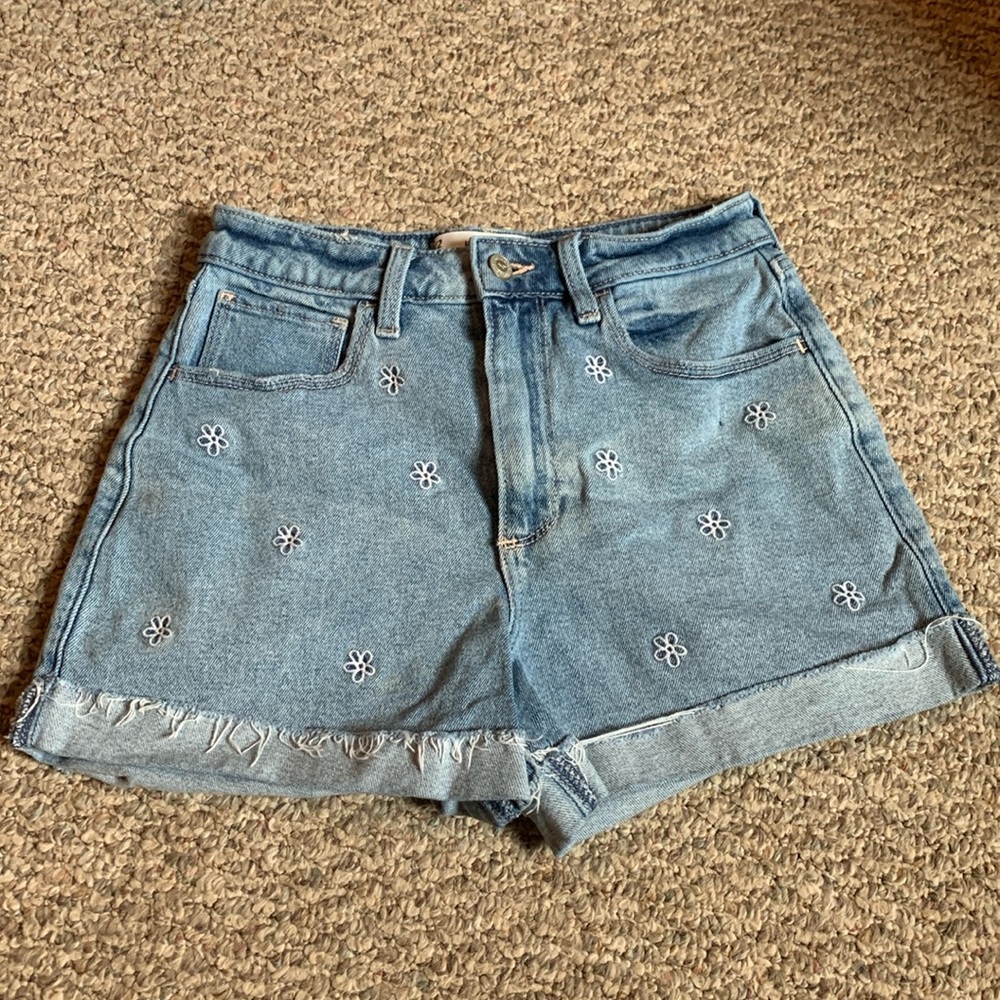 Hollister Floral-embroidered Jean Shorts